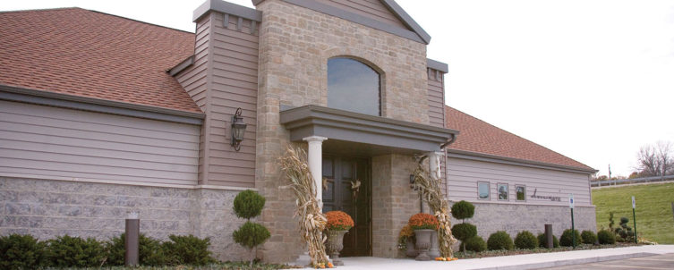 Exterior of Domani Salon & Spa in Watertown WI